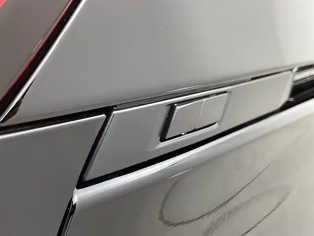 トヨタ ノア ハイブリッド S－Z 埼玉県 2025(令7)年 0.1万km未満 ブラック 登録済未使用車/トヨタセーフティセンス/両側パワースライドドア/純正メモリナビ/CD/DVD/Bluetooth/フルセグ/全方位カメラ/クルーズコントロール/ビルトインETC2.0/ハーフレザーシート/前席シートヒーター/プッシュスタート/スマートキー