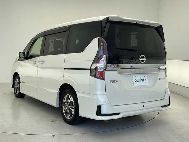 日産 セレナ e－パワー ハイウェイスター V 千葉県 2022(令4)年 3.5万km ブリリアントホワイトパール プロパイロット/エマージェンシーブレーキ/ロードサインアシスト/ブラインドスポットモニター/レーダークルーズコントロール/後側方支援/アラウンドビューカメラ/オートホールド/電動パーキングブレーキ/コーナーセンサー/純正１０インチナビ【CD DVD　BD　BT　DTV)/フリップダウンモニター/前方ドライブレコーダー/ETC/両側パワースライドドア/純正フロアマット