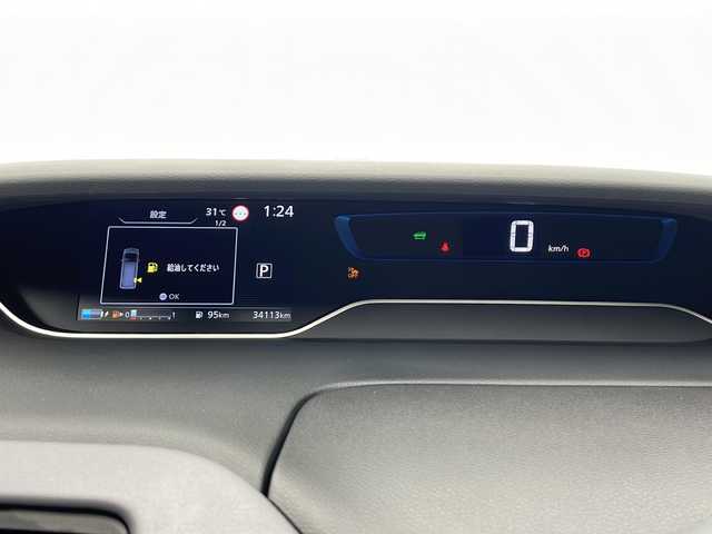日産 セレナ e－パワー ハイウェイスター V 千葉県 2022(令4)年 3.5万km ブリリアントホワイトパール プロパイロット/エマージェンシーブレーキ/ロードサインアシスト/ブラインドスポットモニター/レーダークルーズコントロール/後側方支援/アラウンドビューカメラ/オートホールド/電動パーキングブレーキ/コーナーセンサー/純正１０インチナビ【CD DVD　BD　BT　DTV)/フリップダウンモニター/前方ドライブレコーダー/ETC/両側パワースライドドア/純正フロアマット