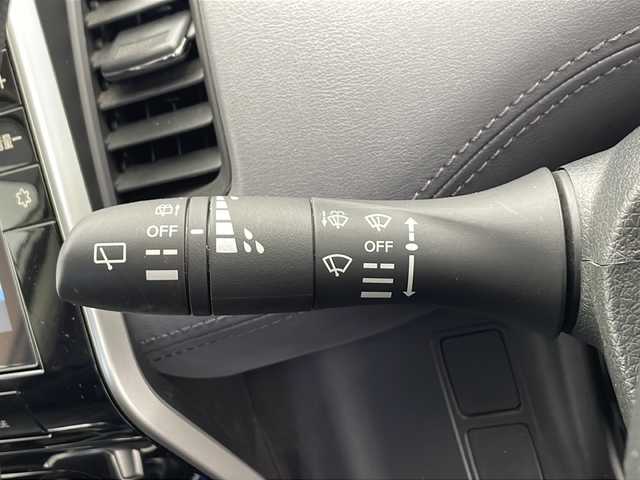 日産 セレナ e－パワー ハイウェイスター V 千葉県 2022(令4)年 3.5万km ブリリアントホワイトパール プロパイロット/エマージェンシーブレーキ/ロードサインアシスト/ブラインドスポットモニター/レーダークルーズコントロール/後側方支援/アラウンドビューカメラ/オートホールド/電動パーキングブレーキ/コーナーセンサー/純正１０インチナビ【CD DVD　BD　BT　DTV)/フリップダウンモニター/前方ドライブレコーダー/ETC/両側パワースライドドア/純正フロアマット