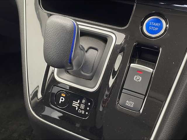 日産 セレナ e－パワー ハイウェイスター V 千葉県 2022(令4)年 3.5万km ブリリアントホワイトパール プロパイロット/エマージェンシーブレーキ/ロードサインアシスト/ブラインドスポットモニター/レーダークルーズコントロール/後側方支援/アラウンドビューカメラ/オートホールド/電動パーキングブレーキ/コーナーセンサー/純正１０インチナビ【CD DVD　BD　BT　DTV)/フリップダウンモニター/前方ドライブレコーダー/ETC/両側パワースライドドア/純正フロアマット