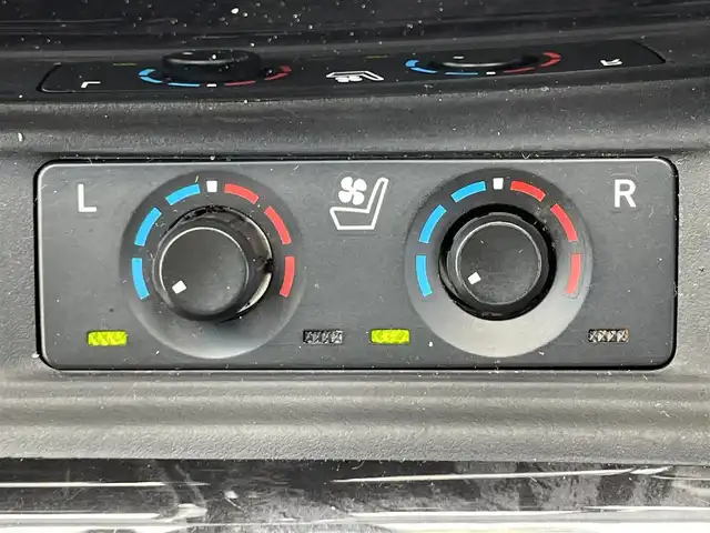 トヨタ アルファード S Cパッケージ 滋賀県 2020(令2)年 3.8万km ホワイトパールクリスタルシャイン 純正ディスプレイオーディオ/(BT/AM/FM)/サンルーフ/バックカメラ/ビルトインETC2.0/レザーシート/メモリ付きパワーシート/シートヒーター/エアーシート/ステアリングヒーター/デジタルインナーミラー/レーダークルーズコントロール/クリアランスソナー/ブラインドスポットモニター/三眼LEDオートライト/オートマチックハイビーム/レーンキープアシスト/スマートキー/スペアキー/プッシュスタート/純正フロアマット/スペアタイヤ