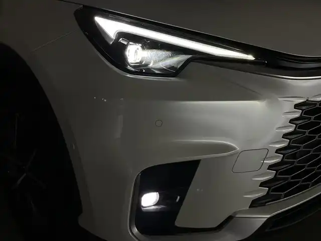 レクサス ＬＢＸ クール 群馬県 2024(令6)年 0.9万km パールⅡ アドバンスドパーク/パーキングサポートブレーキ（周囲静止物）/純正前後ドライブレコーダー/――――――/純正9.8インチディスプレイオーディオ/（BT/USB/AM/FM/Miracast/Android Auto/Apple Car Play）/パノラミックビューモニター/レクサスセーフティプラス/・プリクラッシュセーフティ/・レーンディパーチャーアラート/・レーントレーシングアシスト/・レーダークルーズコントロール/・アダプティブハイビーム/・ドライバー異常時対応システム/・ロードサインアシスト/・発進遅れ告知/・プロアクティブドライビングアシスト/ITS Connect/ブラインドスポットモニター/安心降車アシスト/パーキングサポートブレーキ/（前後方静止物/後方接近車両/後方歩行者）/LEDヘッドランプ/ビルトインETC2.0/前席シートヒーター/ハーフレザーシート/運転席シートメモリー/電動パーキングブレーキ