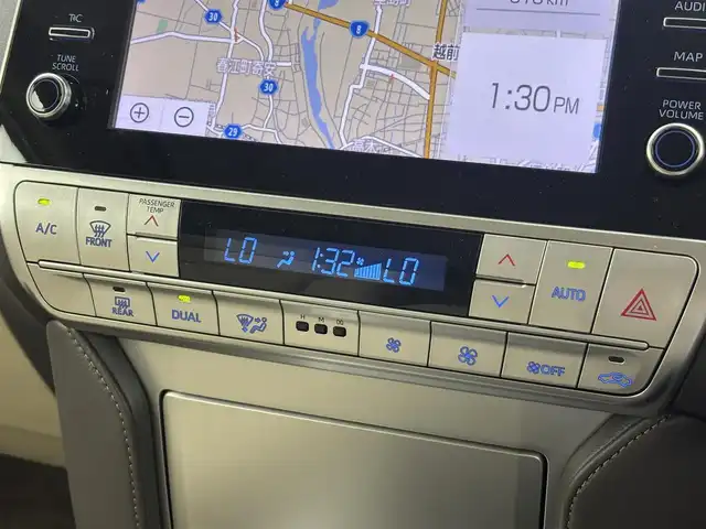 トヨタ ランドクルーザー プラド TX Lパッケージ 福井県 2023(令5)年 1.8万km ホワイトパールクリスタルシャイン 純正ディスプレイオーディオ/アラウンドビューモニター/スペアキー/サンルーフ/モデリスタエアロ（フロント＆リア）/純正１９インチＯＰアルミホイール/寒冷地仕様/ニュートラルベージュシート/シートヒーター＆ベンチレーション/ルーフレール/ドラレコ前後（SD欠）/保証書＆取説/純正ビルトインETC