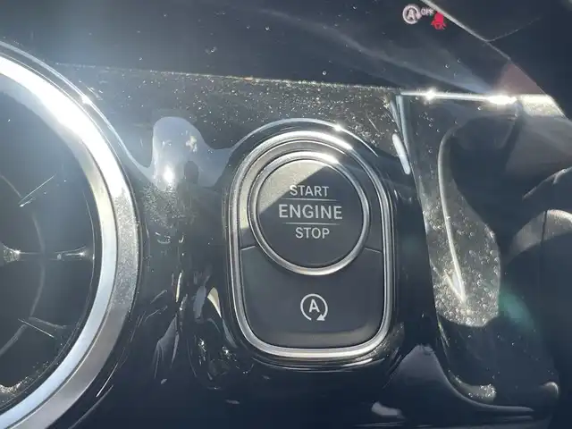 メルセデス・ベンツ Ｂ２００ｄ AMGライン 栃木県 2019(令1)年 1.7万km コスモスブラック レーダーセーフティーパック/レーダークルーズコントロール/ブラインドスポットモニター/レーンキープアシスト/ナビパッケージ/純正ナビ/（AM/FM/Bluetooth/USB)/フルセグTV/パワーシート/パワーバックドア （フットオープナー）/シートヒーター（D/N席）/ETC2.0/純正18インチアルミ