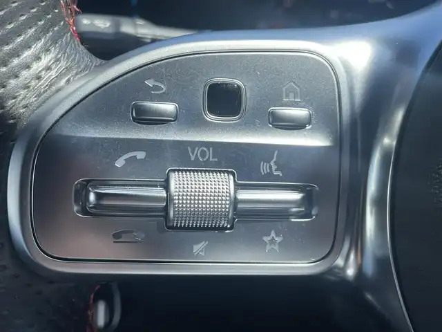メルセデス・ベンツ Ｂ２００ｄ AMGライン 栃木県 2019(令1)年 1.7万km コスモスブラック レーダーセーフティーパック/レーダークルーズコントロール/ブラインドスポットモニター/レーンキープアシスト/ナビパッケージ/純正ナビ/（AM/FM/Bluetooth/USB)/フルセグTV/パワーシート/パワーバックドア （フットオープナー）/シートヒーター（D/N席）/ETC2.0/純正18インチアルミ