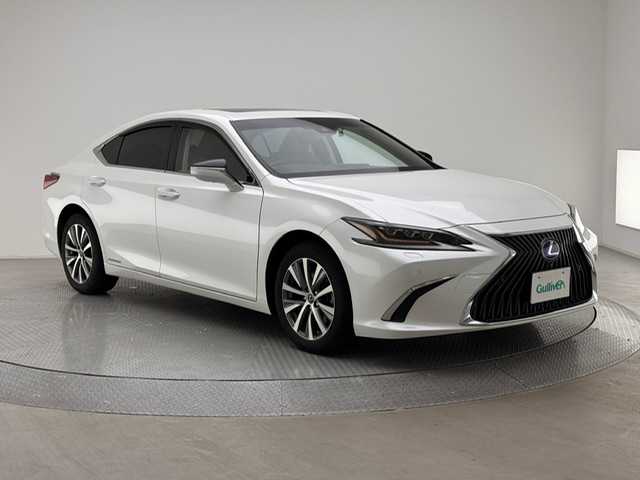 レクサス ＥＳ 300h 兵庫県 2021(令3)年 5.6万km ソニッククォーツ サンルーフ/レーザーシート/パワーシート/シートヒーター＆エアシーター/ハンドルヒーター/衝突軽減ブレーキ/純正メモリーナビ＆フルセグTV/（CD＆DVD＆BT＆SD）/ＴＶキッド/アラウンドビューモニター/ドラレコ/レーダークルーズコントロール/パドルシフト/純正ドアバイザー/オートライト＆ハイビーム/ＬＥＤライト/コーナーセンサー/フロアマット