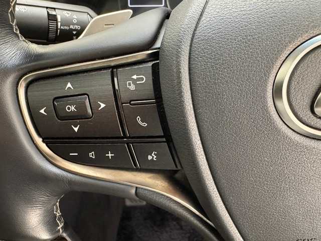レクサス ＥＳ 300h 兵庫県 2021(令3)年 5.6万km ソニッククォーツ サンルーフ/レーザーシート/パワーシート/シートヒーター＆エアシーター/ハンドルヒーター/衝突軽減ブレーキ/純正メモリーナビ＆フルセグTV/（CD＆DVD＆BT＆SD）/ＴＶキッド/アラウンドビューモニター/ドラレコ/レーダークルーズコントロール/パドルシフト/純正ドアバイザー/オートライト＆ハイビーム/ＬＥＤライト/コーナーセンサー/フロアマット