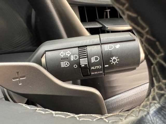 レクサス ＥＳ 300h 兵庫県 2021(令3)年 5.6万km ソニッククォーツ サンルーフ/レーザーシート/パワーシート/シートヒーター＆エアシーター/ハンドルヒーター/衝突軽減ブレーキ/純正メモリーナビ＆フルセグTV/（CD＆DVD＆BT＆SD）/ＴＶキッド/アラウンドビューモニター/ドラレコ/レーダークルーズコントロール/パドルシフト/純正ドアバイザー/オートライト＆ハイビーム/ＬＥＤライト/コーナーセンサー/フロアマット