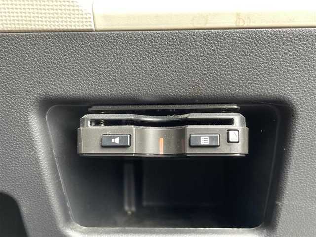 ダイハツ ムーヴ キャンバス X メイクアップ SA Ⅲ 埼玉県 2018(平30)年 11.7万km パールホワイトⅢ/スムースグレーマイカメタリック 2トーン (株)IDOMが運営する【じしゃロン鳩ヶ谷店】の自社ローン対象車両になります。こちらは現金ご利用時の価格です。自社ローンご希望の方は別途その旨お申付け下さい。/登録時122182km/両側スライドドア/純正SDナビ（NMZK-W68D）/  AM/FM/CD/DVD/MSV(SD)/BT/フルセグTV/バックカメラ/ETC/スマートアシスト3/　衝突回避支援ブレーキ機能/　車線逸脱警報機能/　誤発信抑制機能/　先行車発進お知らせ機能/　オートハイビーム/プッシュスタート/スマートキーx2/LEDヘッドライト/　オートライト/フォグランプ/後席ロールサンシェード/電動格納ミラー/ドアバイザー/純正フロアマット/取扱説明書