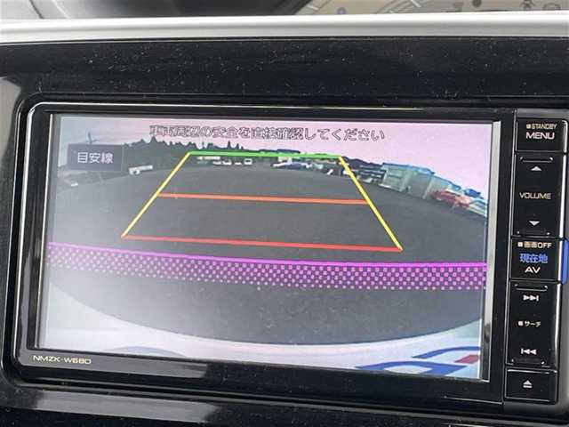 ダイハツ ムーヴ キャンバス X メイクアップ SA Ⅲ 埼玉県 2018(平30)年 11.7万km パールホワイトⅢ/スムースグレーマイカメタリック 2トーン (株)IDOMが運営する【じしゃロン鳩ヶ谷店】の自社ローン対象車両になります。こちらは現金ご利用時の価格です。自社ローンご希望の方は別途その旨お申付け下さい。/登録時122182km/両側スライドドア/純正SDナビ（NMZK-W68D）/  AM/FM/CD/DVD/MSV(SD)/BT/フルセグTV/バックカメラ/ETC/スマートアシスト3/　衝突回避支援ブレーキ機能/　車線逸脱警報機能/　誤発信抑制機能/　先行車発進お知らせ機能/　オートハイビーム/プッシュスタート/スマートキーx2/LEDヘッドライト/　オートライト/フォグランプ/後席ロールサンシェード/電動格納ミラー/ドアバイザー/純正フロアマット/取扱説明書