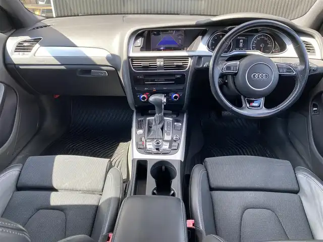アウディ Ａ４ アバント 2．0 TFSI 福岡県 2015(平27)年 9.7万km ミトスブラックメタリック アダプティブクルーズコントロール/レーンキープアシスト/アシスタンスパッケージ/ハーフレザーシート/前席シートヒーター/純正ナビ/フルセグTV/バックカメラ/Bluetooth/パワーバックドア/オートライト/前後コーナーセンサー　/純正１８インチアルミホイール　/ETC