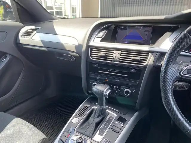 アウディ Ａ４ アバント 2．0 TFSI 福岡県 2015(平27)年 9.7万km ミトスブラックメタリック アダプティブクルーズコントロール/レーンキープアシスト/アシスタンスパッケージ/ハーフレザーシート/前席シートヒーター/純正ナビ/フルセグTV/バックカメラ/Bluetooth/パワーバックドア/オートライト/前後コーナーセンサー　/純正１８インチアルミホイール　/ETC