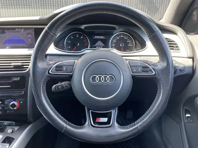 アウディ Ａ４ アバント 2．0 TFSI 福岡県 2015(平27)年 9.7万km ミトスブラックメタリック アダプティブクルーズコントロール/レーンキープアシスト/アシスタンスパッケージ/ハーフレザーシート/前席シートヒーター/純正ナビ/フルセグTV/バックカメラ/Bluetooth/パワーバックドア/オートライト/前後コーナーセンサー　/純正１８インチアルミホイール　/ETC