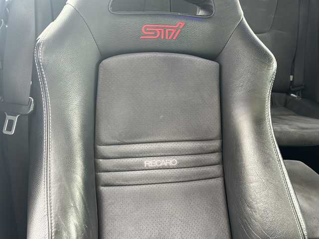 スバル インプレッサ ＷＲＸ STi 愛知県 2008(平20)年 13万km オブシディアンブラックパール STAレカロシート/社外アルミホイール(ホットスタッフクロススピード)/STAエアロ(フロント、リア)/STAブースター/ブースターメーター/STAステアリング/KENWOOD社外スピーカー/STAブレーキパッド/社外ナビ(Panasonic)DVD/TV/BT/フルセグTV/バックカメラ/ドライブレコーダー(フロント)/革巻きステアリング/ハーフレザーシート/ドアバイザー/社外フロアマット/ミラーウィンカー/電格ミラー/4WD/プッシュスタート/ETC/SI-DRIVE/マルチモードDCCD/VDC/スマートキー/スペアキー/取扱説明書/保証書/記録簿