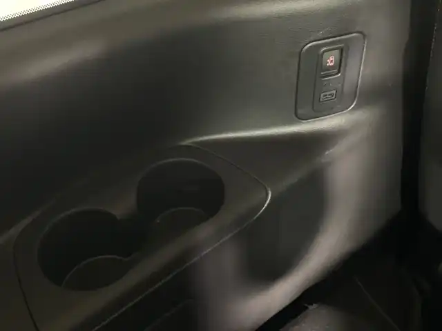 日産 セレナ ハイウェイスターVセレクションⅡ 福岡県 2019(平31)年 5.5万km ブリリアントホワイトパール 純正7型ナビ　/社外フリップ　/アラウンドビューモニター　/クルーズコントロール　/PCS　/LKA　/両側パワースライド　/自動駐車システム　/コーナーセンサー　/ハンズフリースライドドア　/LEDヘッドライト