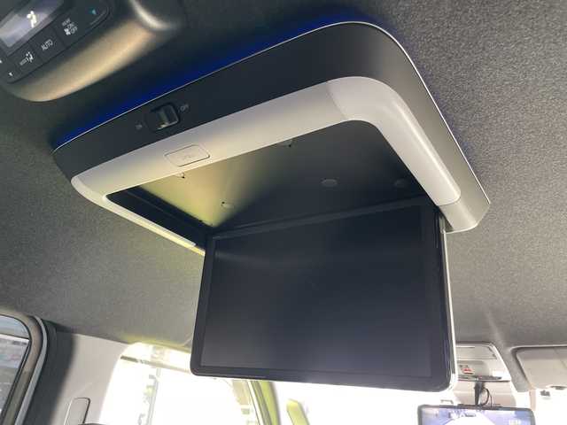 ホンダ ステップワゴン スパーダ eHEV 愛知県 2024(令6)年 2.1万km プラチナホワイトパール 純正11.4型ナビ/無限フロントグリル/フリップダウンモニター/全方位カメラ/両側パワースライドドア/レーダークルーズコントロール/シートヒーター/バックカメラ/電動リアゲート/コーナーセンサー/純正アルミホイール/ブラインドスポットモニター/パドルシフト/LEDヘッドライト/インテリジェントミラー/リアオートエアコン/オートマチックハイビーム/ドライブレコーダー/ETC/衝突軽減システム/フルセグ/CD DVD/Bluetooth/ステアリングスイッチ/スマートキー/プッシュスタート