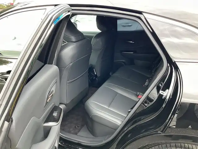 トヨタ クラウン スポーツ Z 神奈川県 2024(令6)年 0.6万km ブラック ワンオーナー/パノラマルーフ/純正12.3インチディスプレイオーディオPlus/フルセグ/BT/AppleCarPlay/AndroidAuto/パノラミックビューモニター/トヨタセーフティセンス/トヨタチームメイト/本革シート/前席シートヒーター&シートベンチレーション/前席パワーシート/運転席シートメモリ/前後ドライブレコーダー/ETC2.0/保証書