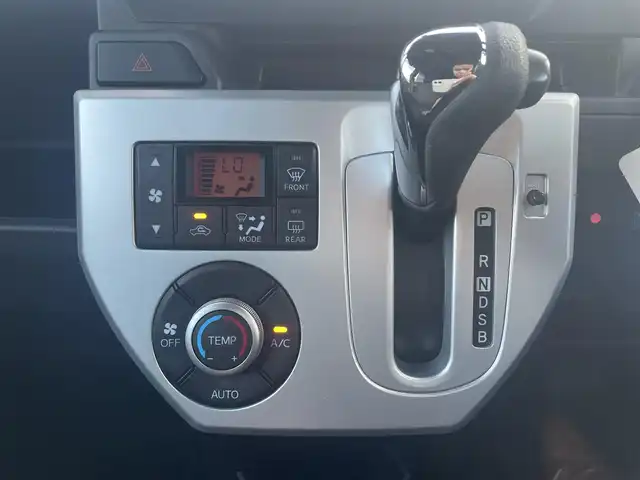 ダイハツ ウェイク X ファインセレクション SA 沖縄県 2016(平28)年 4.4万km ブルーメタリック (株)IDOMが運営する【じしゃロンコザ店】の自社ローン専用車両になりますこちらは現金またはオートローンご利用時の価格です。自社ローンご希望の方は別途その旨お申付け下さい/純正ナビ/フルセグTV　/Bluetooth接続　/CD/DVD再生 /バックカメラ　/片側パワースライドドア　/衝突被害軽減ブレーキ　/アイドリングストップ　/プッシュスタート　/スマートキー　/オートライト