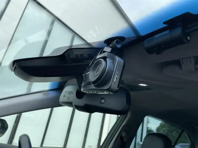 トヨタ カムリ WSレザーパッケージ 大阪府 2020(令2)年 6.5万km プラチナホワイトパールマイカ ワンオーナー　/純正８インチディスプレイオーディオ　/   フルセグＴＶ/Bluetooth/USB　/バックモニター/クリアランスソナー/ブラインドスポットモニター　/ヘッドアップディスプレイ/トヨタセーフティセンス　/前席シートヒーター　/パドルシフト　/前席パワーシート/レザーシート/前後ドライブレコーダー/純正18インチアルミホイール/純正フロアマット　/ビルトインＥＴＣ　/ＬＥＤ