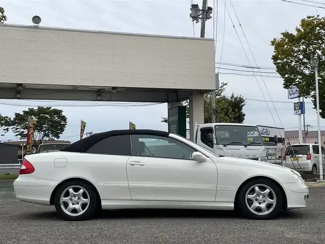 メルセデス・ベンツ ＣＬＫ３５０ カブリオレ 宮城県 2007(平19)年 3.6万km カルサイトホワイト /左ハンドル//電動オープンルーフ//黒革シート//パワーシート/ポジションメモリー//シートヒーター//クルーズコントロール//社外HDDナビ//CD/HDD/FM/AM/BT/フルセグテレビ//バックカメラ//ETC//HID//保証書/取扱説明書//リモコンキー