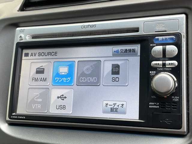 ホンダ フィット X 岐阜県 2010(平22)年 10.1万km クリスタルブラックパール 禁煙車/AM/FM/CD/DVD/USB/SD/純正ナビ/ワンセグTV/クルーズコントロール/シートヒーター/ビルトインETC/純正フロアマット/盗難防止/電動調整ミラー/ヘッドライトレベライザー/オートエアコン/プッシュスタート/ドアバイザー/スマートキー