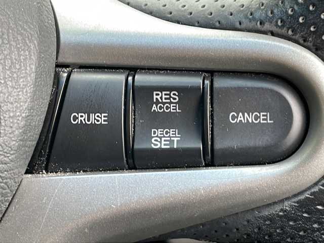 ホンダ フィット X 岐阜県 2010(平22)年 10.1万km クリスタルブラックパール 禁煙車/AM/FM/CD/DVD/USB/SD/純正ナビ/ワンセグTV/クルーズコントロール/シートヒーター/ビルトインETC/純正フロアマット/盗難防止/電動調整ミラー/ヘッドライトレベライザー/オートエアコン/プッシュスタート/ドアバイザー/スマートキー