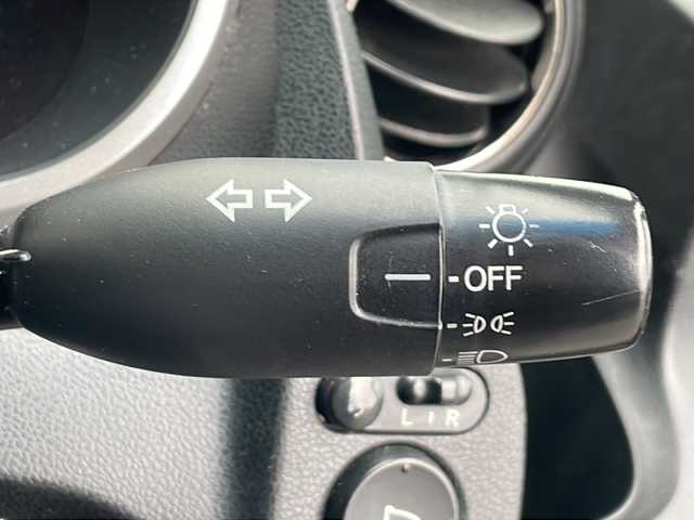 ホンダ フィット X 岐阜県 2010(平22)年 10.1万km クリスタルブラックパール 禁煙車/AM/FM/CD/DVD/USB/SD/純正ナビ/ワンセグTV/クルーズコントロール/シートヒーター/ビルトインETC/純正フロアマット/盗難防止/電動調整ミラー/ヘッドライトレベライザー/オートエアコン/プッシュスタート/ドアバイザー/スマートキー