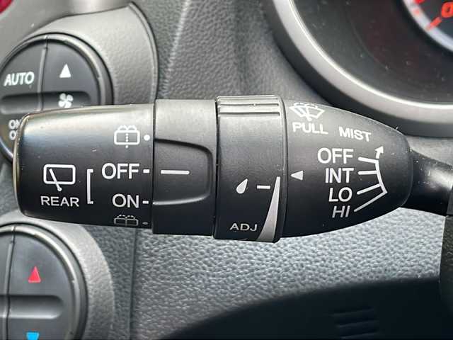 ホンダ フィット X 岐阜県 2010(平22)年 10.1万km クリスタルブラックパール 禁煙車/AM/FM/CD/DVD/USB/SD/純正ナビ/ワンセグTV/クルーズコントロール/シートヒーター/ビルトインETC/純正フロアマット/盗難防止/電動調整ミラー/ヘッドライトレベライザー/オートエアコン/プッシュスタート/ドアバイザー/スマートキー