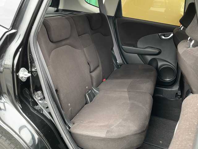 ホンダ フィット X 岐阜県 2010(平22)年 10.1万km クリスタルブラックパール 禁煙車/AM/FM/CD/DVD/USB/SD/純正ナビ/ワンセグTV/クルーズコントロール/シートヒーター/ビルトインETC/純正フロアマット/盗難防止/電動調整ミラー/ヘッドライトレベライザー/オートエアコン/プッシュスタート/ドアバイザー/スマートキー