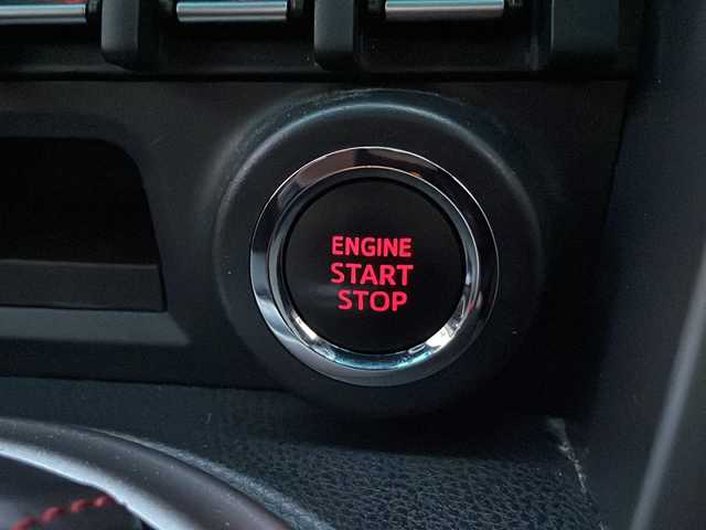 トヨタ ８６ GT リミテッド 静岡県 2014(平26)年 14.7万km クリスタルホワイトパール /純正ナビ/地デジTV//CD/DVD/Bluetooth//バックカメラ//モデリスタエアロ//純正17インチAW//シートヒーター//ハーフレザー//スマートキー//ETC