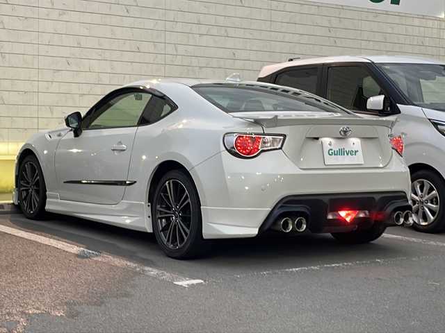 トヨタ ８６ GT リミテッド 静岡県 2014(平26)年 14.7万km クリスタルホワイトパール /純正ナビ/地デジTV//CD/DVD/Bluetooth//バックカメラ//モデリスタエアロ//純正17インチAW//シートヒーター//ハーフレザー//スマートキー//ETC