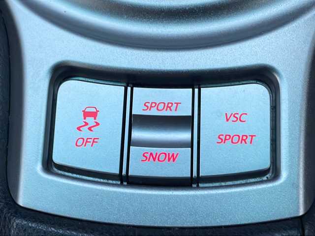 トヨタ ８６ GT リミテッド 静岡県 2014(平26)年 14.7万km クリスタルホワイトパール /純正ナビ/地デジTV//CD/DVD/Bluetooth//バックカメラ//モデリスタエアロ//純正17インチAW//シートヒーター//ハーフレザー//スマートキー//ETC