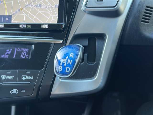 トヨタ プリウス α S ツーリングセレクション 岐阜県 2018(平30)年 6.5万km アティチュードブラックマイカ 登録時走行距離：64407km/ワンオーナー/純正ナビ（NSZT-Y68T）/フルセグテレビ・Bluetooth ・CD・DVD/バックカメラ/レーダークルーズコントロール/ドライブレコーダー/レーンキープアシスト/ビルトインETC/レザーシート/LEDヘッドライト/オートライト/オートマチックハイビーム/プッシュスタート/スマートキー/純正フロアマット/ドアバイザー/保証書/取扱説明書/スペアキー