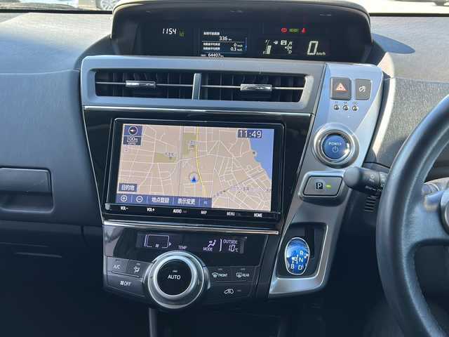 トヨタ プリウス α S ツーリングセレクション 岐阜県 2018(平30)年 6.5万km アティチュードブラックマイカ 登録時走行距離：64407km/ワンオーナー/純正ナビ（NSZT-Y68T）/フルセグテレビ・Bluetooth ・CD・DVD/バックカメラ/レーダークルーズコントロール/ドライブレコーダー/レーンキープアシスト/ビルトインETC/レザーシート/LEDヘッドライト/オートライト/オートマチックハイビーム/プッシュスタート/スマートキー/純正フロアマット/ドアバイザー/保証書/取扱説明書/スペアキー