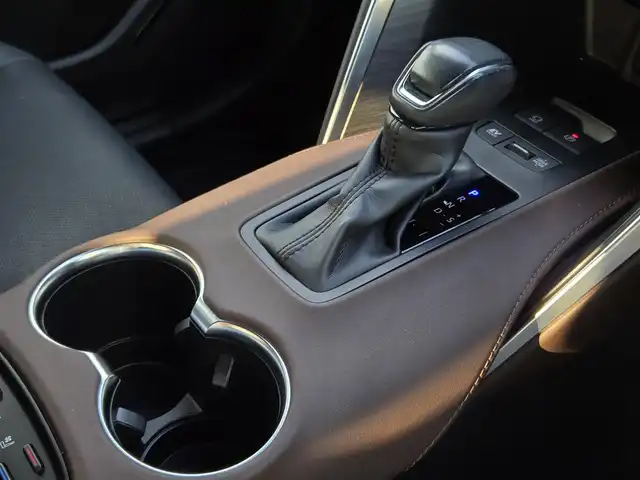 トヨタ ハリアー ハイブリッド Z レザーパッケージ 鹿児島県 2021(令3)年 7.2万km センシュアルレッドマイカ ＪＢＬプレミアムサウンドシステム　/パノラミックビューモニター　/デジタルインナーミラー　/トヨタセーフティセンス　/Ｄ＋Ｎ席シートヒーター　/Ｄ＋Ｎ席シートベンチレーション　/ステアリングヒーター/パワーバックドア/純正12.3インチディスプレイオーディオ/Bluetoothオーディオ/フルセグテレビ/トヨタセーフティセンス/純正前後ドライブレコーダー/純正アルミホイール(19インチ)/純正ビルトインETC2.0/プッシュスタート/スマートキー/エアバック(W+サイド)/カーテンエアバッグ