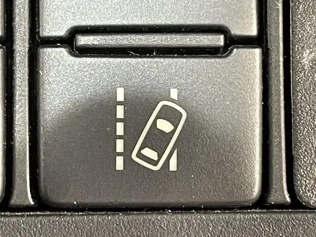 トヨタ シエンタ ハイブリッド G クエロ 愛知県 2018(平30)年 5.2万km シルバーM 純正ナビ（NSZT-W68T)/（AM/FM/CD・DVD再生/フルセグTV/SD/Bluetooth)/パノラミックビューモニター　/トヨタセーフティセンス　/　　-プリクラッシュセーフティ/　　-オートマチックハイビーム/　　-レーンディパーチャーアラート/両側パワースライドドア　/ビルトインＥＴＣ　/ＬＥＤヘッドライト　/LEDフォグランプ/ドライブレコーダー　/クリアランスソナー　/クルーズコントロール/USB端子/ISOFIX/プッシュスタート/　　-スマートキー