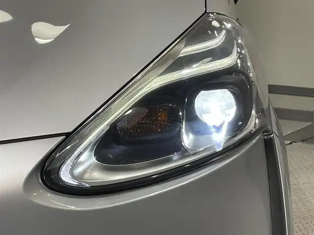 トヨタ シエンタ ハイブリッド G クエロ 愛知県 2018(平30)年 5.2万km シルバーM 純正ナビ（NSZT-W68T)/（AM/FM/CD・DVD再生/フルセグTV/SD/Bluetooth)/パノラミックビューモニター　/トヨタセーフティセンス　/　　-プリクラッシュセーフティ/　　-オートマチックハイビーム/　　-レーンディパーチャーアラート/両側パワースライドドア　/ビルトインＥＴＣ　/ＬＥＤヘッドライト　/LEDフォグランプ/ドライブレコーダー　/クリアランスソナー　/クルーズコントロール/USB端子/ISOFIX/プッシュスタート/　　-スマートキー