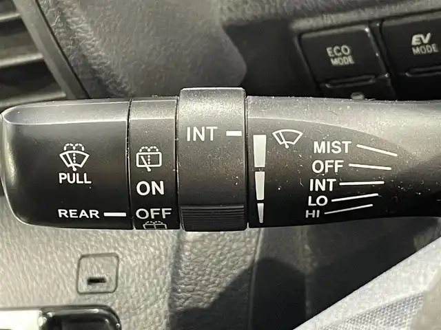 トヨタ シエンタ ハイブリッド G クエロ 愛知県 2018(平30)年 5.2万km シルバーM 純正ナビ（NSZT-W68T)/（AM/FM/CD・DVD再生/フルセグTV/SD/Bluetooth)/パノラミックビューモニター　/トヨタセーフティセンス　/　　-プリクラッシュセーフティ/　　-オートマチックハイビーム/　　-レーンディパーチャーアラート/両側パワースライドドア　/ビルトインＥＴＣ　/ＬＥＤヘッドライト　/LEDフォグランプ/ドライブレコーダー　/クリアランスソナー　/クルーズコントロール/USB端子/ISOFIX/プッシュスタート/　　-スマートキー