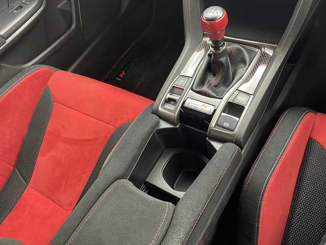 ホンダ シビック タイプR 茨城県 2018(平30)年 3.5万km クリスタルブラックパール 純正メモリナビ VXM-195VFi/フルセグテレビ/MSV/SD/CD/DVD/バックカメラ/ブレンボレッドキャリパー/スカッフプレート/ドライブレコーダー前後/純正20インチAW/下回り防錆処理