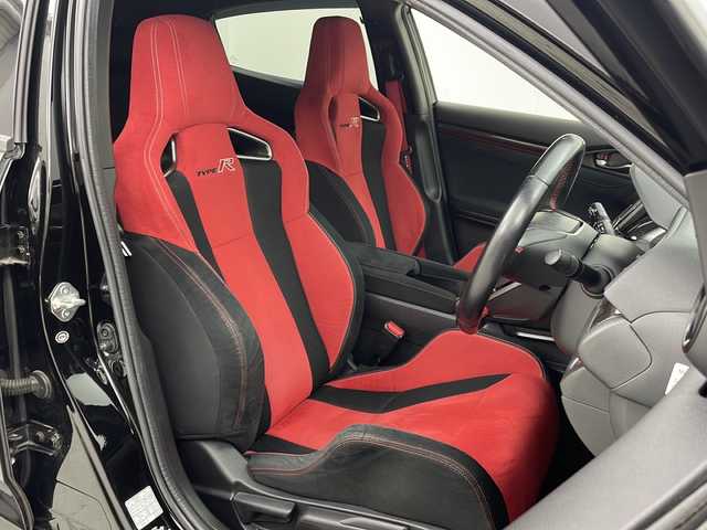 ホンダ シビック タイプR 茨城県 2018(平30)年 3.5万km クリスタルブラックパール 純正メモリナビ VXM-195VFi/フルセグテレビ/MSV/SD/CD/DVD/バックカメラ/ブレンボレッドキャリパー/スカッフプレート/ドライブレコーダー前後/純正20インチAW/下回り防錆処理