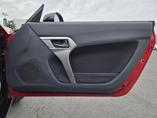 ダイハツ コペン エクスプレイ 鹿児島県 2015(平27)年 8.6万km マタドールレッドP ＬＥＤヘッドライト　/社外ＳＤナビ（ＡＶＩＣ－ＲＷ０９）　/フルセグテレビ　/Ｂｌｕｅｔｏｏｔｈオーディオ　/純正アルミホイール（１６インチ）　/Ｄ＋Ｎ席シートヒーター　/ハーフレザーシート/横滑り防止装置/プッシュスタート/スマートキー