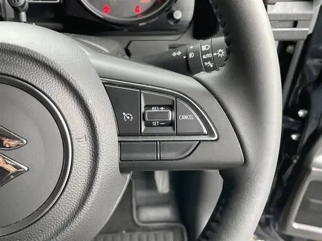 スズキ ジムニー シエラ JC 東京都 2025(令7)年 0.4万km ブルーイッシュブラックパール3 アルパイン９インチナビ　/バックカメラ　/ＵＳＢ　/Ｂｌｕｅｔｏｏｔｈ　/ＣＤ　/ＤＶＤ　/クルーズコントロールシステム　/フロアマット　/ＥＴＣ　/ＡＢＳ　/横滑り防止装置　/コーナーセンサー　/レーンアシスト/オートライト/衝突被害軽減システム