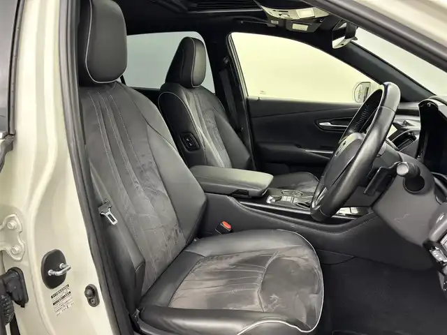 トヨタ クラウン ハイブリッド RS アドバンス 福岡県 2020(令2)年 3.8万km ホワイトパールクリスタルシャイン ムーンルーフ　/純正ナビ／フルセグＴＶ　/バックカメラ　/ＥＴＣ２．０　/レーダークルーズコントロール　/コーナーセンサー　/トヨタセーフティセンス　/衝突軽減ブレーキ　/レーンキープ　/ブラインドスポットモニター　/アクセル踏み間違い防止　/ヘッドアップディスプレイ　/パドルシフト　/シートヒーター　/ステアリングヒーター　/ハーフレザーシート　/シートメモリー付きパワーシート　/LEDヘッドライト　/純正１８インチアルミホイール