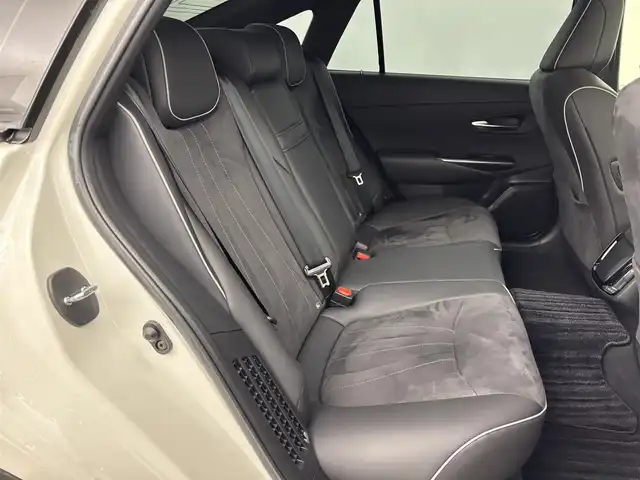 トヨタ クラウン ハイブリッド RS アドバンス 福岡県 2020(令2)年 3.8万km ホワイトパールクリスタルシャイン ムーンルーフ　/純正ナビ／フルセグＴＶ　/バックカメラ　/ＥＴＣ２．０　/レーダークルーズコントロール　/コーナーセンサー　/トヨタセーフティセンス　/衝突軽減ブレーキ　/レーンキープ　/ブラインドスポットモニター　/アクセル踏み間違い防止　/ヘッドアップディスプレイ　/パドルシフト　/シートヒーター　/ステアリングヒーター　/ハーフレザーシート　/シートメモリー付きパワーシート　/LEDヘッドライト　/純正１８インチアルミホイール