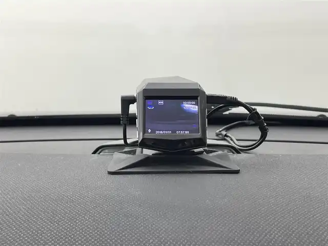 シトロエン Ｃ３ セダクション 福井県 2015(平27)年 4.7万km 黒 純正オーディオ/AM/FM/AUX/横滑り防止装置/MTモード付AT/リモコンキー/ハロゲンヘッドライト/フォグランプ/ヘッドライトレベライザー/純正フロアマット