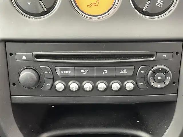 シトロエン Ｃ３ セダクション 福井県 2015(平27)年 4.7万km 黒 純正オーディオ/AM/FM/AUX/横滑り防止装置/MTモード付AT/リモコンキー/ハロゲンヘッドライト/フォグランプ/ヘッドライトレベライザー/純正フロアマット