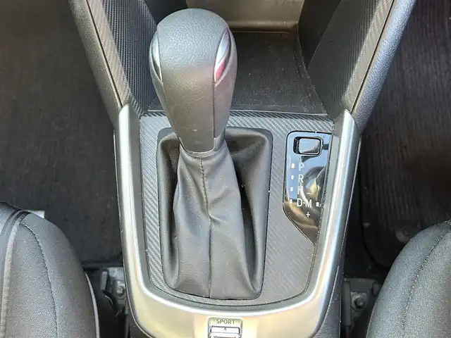 マツダ デミオ 15C 島根県 2018(平30)年 7.5万km アークティックホワイト 登録時走行距離74496km/レーンキープアシスト/衝突被害軽減ブレーキ/前後コーナーセンサー/AUXカーオーディオ/W+サイドエアバッグ/プッシュスタート/スペアキー/15インチ純正アルミ/横滑り防止装置