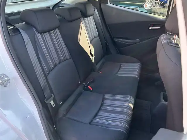 マツダ デミオ 15C 島根県 2018(平30)年 7.5万km アークティックホワイト 登録時走行距離74496km/レーンキープアシスト/衝突被害軽減ブレーキ/前後コーナーセンサー/AUXカーオーディオ/W+サイドエアバッグ/プッシュスタート/スペアキー/15インチ純正アルミ/横滑り防止装置