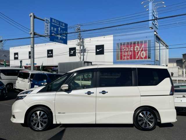 日産 セレナ